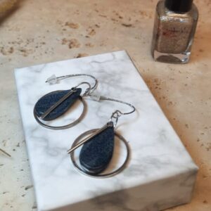 Boucles d’oreilles en bois – Collection Goutte de Vie – bijou artisanal élégant et léger